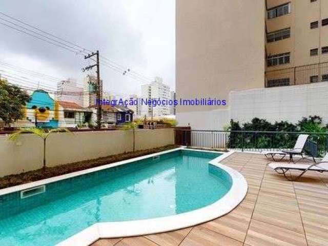 Apartamento 140m², 02 dormitórios (sendo 01 suíte), 02 banheiros e 02 vagas na garagem.  Condomínio com portaria, segurança 24hrs, piscina