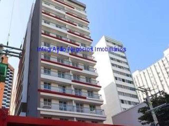 Apartamento  31m², 01 dormitório e 01 banheiro.  Condomínio com portaria, segurança 24hrs, academia, jacuzzi, lavanderia coletiva, self service