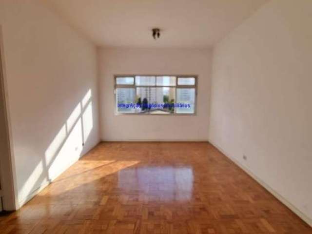 Apartamento 105m², 03 dormitórios (sendo 01 suíte), 03 banheiros e 01 vaga na garagem.   Condomínio com portaria 24hrs e salão de festa.