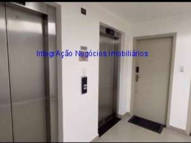 Conjunto Comercial 86m², 03 salas, 02 banheiros e 02 vagas na garagem.   Condomínio com portaria e segurança 24hrs.  Excelente localização.