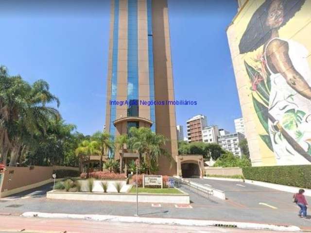 Conjunto Comercial 234m², 02 banheiros e 06 vagas na garagem.   Condomínio com recepção e segurança 24hrs.   Excelente localização