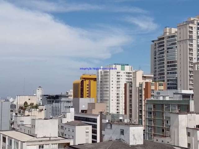 Apartamento Duplex  85m², 02 dormitórios (sendo suítes), 03 banheiros e 02 vagas na garagem.    Condomínio com portaria, segurança 24hrs, piscina.