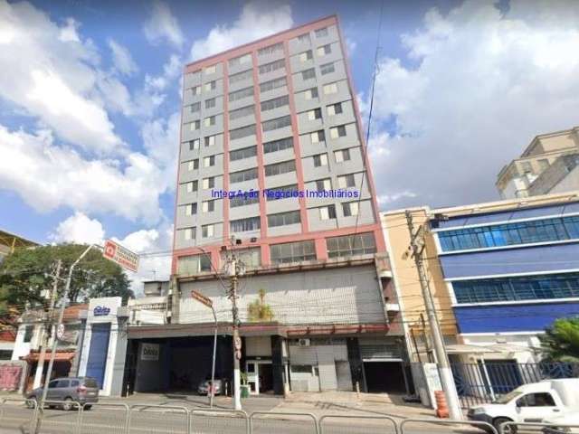 Conjunto Comercial 128m², sala ampla, 02 banheiros, copa e 01 vaga na garagem.  Condomínio com recepção e segurança 24hrs.  Excelente localização