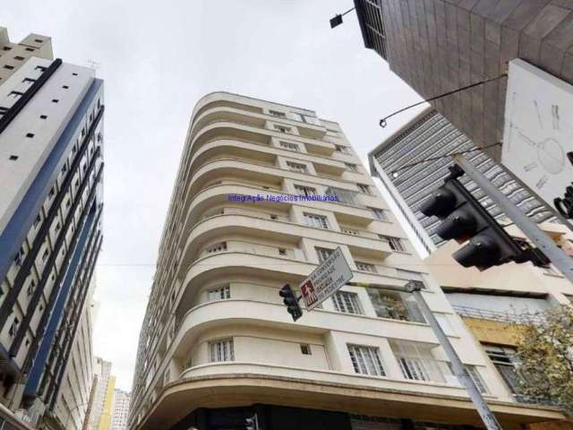 Apartamento Studio 38m², 01 doritório e 01 banheiro.  Condomínio com portaria 24hrs.  Excelente localização á 6 minutos andando para a estação