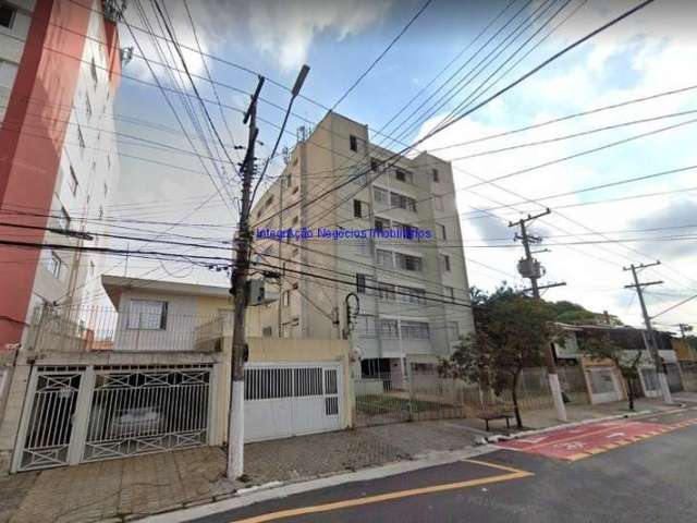 Sobrado Residencial 250m², 04 dormitórios (sendo 01 suíte), 02 banheiros e 02 vagas na garagem.    Excelente localização entre as Alamedas dos Araés.