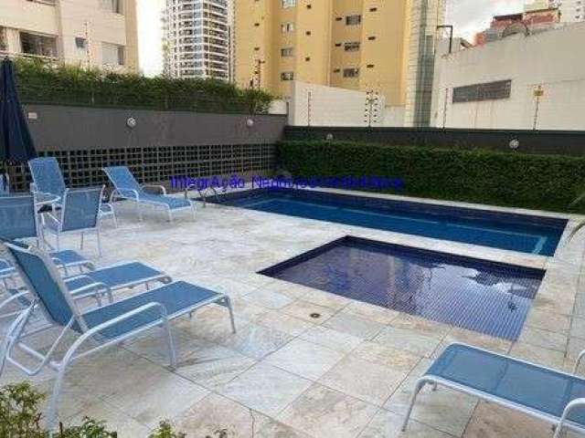 Apartamento 85m², 02 dormitórios, 01 banheiro e 01 vaga na garagem.  Condomínio com portaria 24h e playground.  Excelente localização