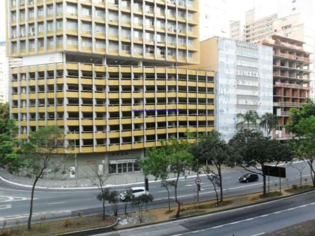 Conjunto Comercial 267m², 03 salas e 03 banheiros.    Condomínio com recepção e segurança 24hrs.  Excelente localização.