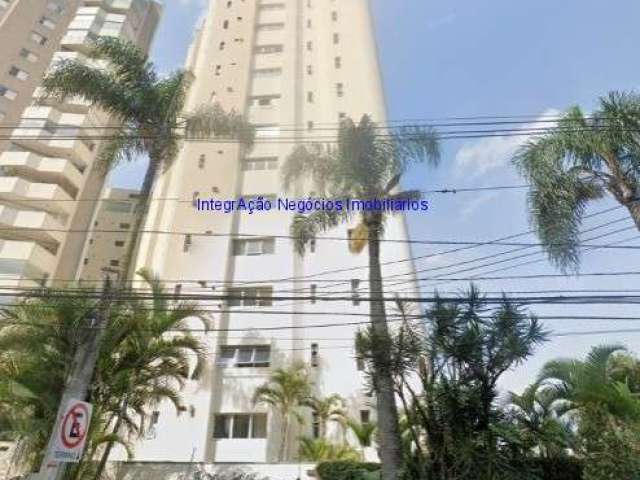 Apartamento 185m², 03 dormitórios (sendo 01 suíte), 02 banheiros e 01 vaga na garagem.    Condomínio com portaria 24hrs, piscina e salão de festa.