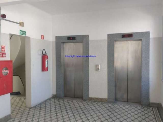 Conjunto Comercial 270m²,  02 banheiros.  Condomínio com recepção e segurança 24hrs.  Excelente localização á 3 minutos andando para a estação