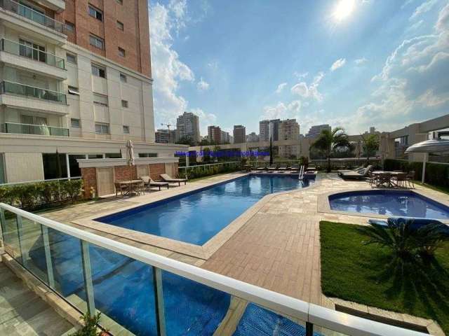 Apartamento 271m², 03 dormitórios (sendo suítes), 04 banheiros e 04 vagas na garagem.   Condomínio com portaria e segurança 24hrs, piscina adulto.