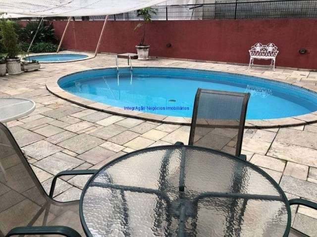 Condomínio com portaria, segurança 24hrs, piscina, piscina infantil, churrasqueira, lavanderia coletiva, playground, sauna, sala de ginástica e salão