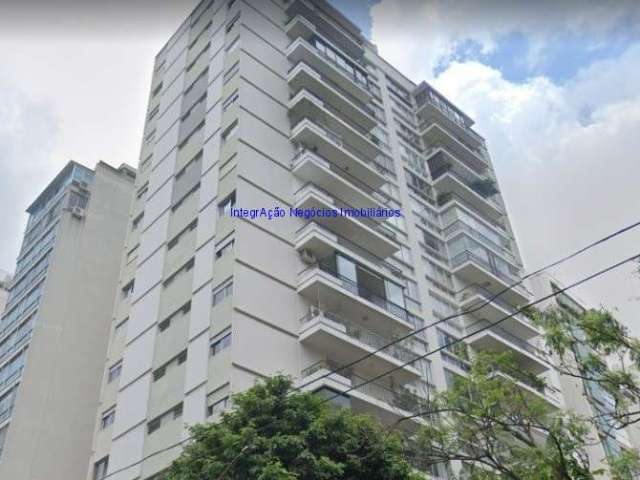 Apartamento 280m², 03 dormitórios (sendo 01 suíte), 02 banheiros e 02 vagas na garagem.  Condomínio com portaria, segurança 24hrs, salão de festa,