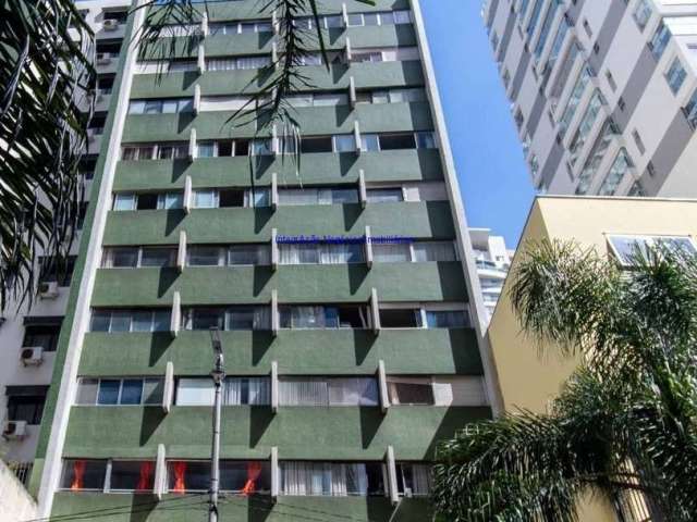 Apartamento 60m², 01 dormitório e 01 banheiro.   Condomínio com portaria e segurança 24hrs.  Excelente localização entre as Ruas Dona Antônia