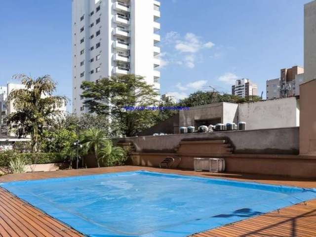 Apartamento 235m², 04 dormitórios (sendo suítes), 05 banheiros e 04 vagas na garagem.    Condomínio com portaria, segurança 24hrs, salão de festa,