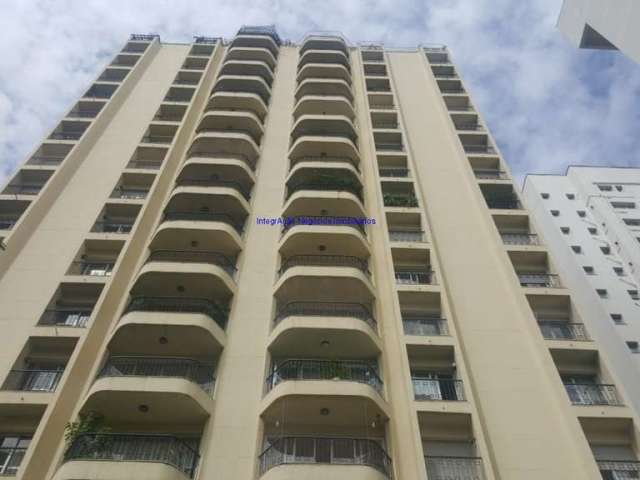 Apartamento158m², 04 dormitórios (sendo 02 suítes), 04 banheiros e 02 vagas na garagem.   Condomínio com portaria 24hrs, salão de festa, piscina,