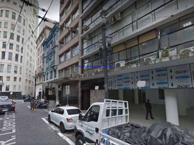 Loja 572m²,  Piso Térreo: 142m², amplo salão, 01 copa e 02 banheiros; 1º Subsolo: 130m², amplo salão, 01 copa e 02 banheiros; 2º Subsolo: 170m²,