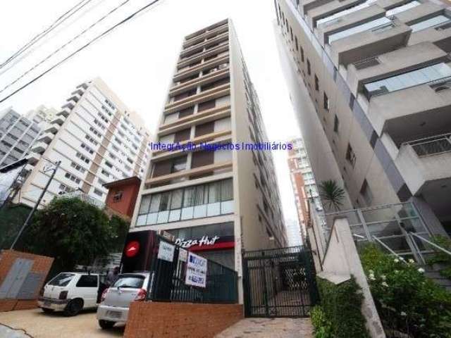 Apartamento 115m², 02 dormitórios, 02 banheiros e 01 vaga na garagem.   Condomínio com portaria e segurança 24hrs.  Excelente localização