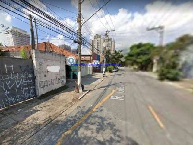 Terreno 914m²;.  Excelente localização á 8 minutos andando para a estação do metrô Imperatriz Leopoldina entre as Ruas Monsenhor Domingos Casarin.