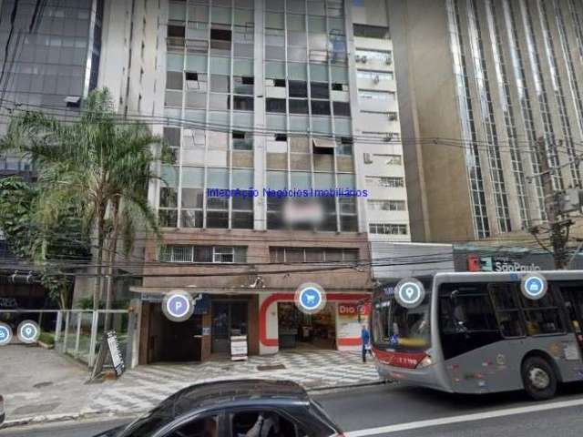 Prédio Comercial 4.192m², 20 banheiros e 30 vagas na garagem.   Excelente localização á 6 minutos andando para a estação do metrô Brigadeiro;