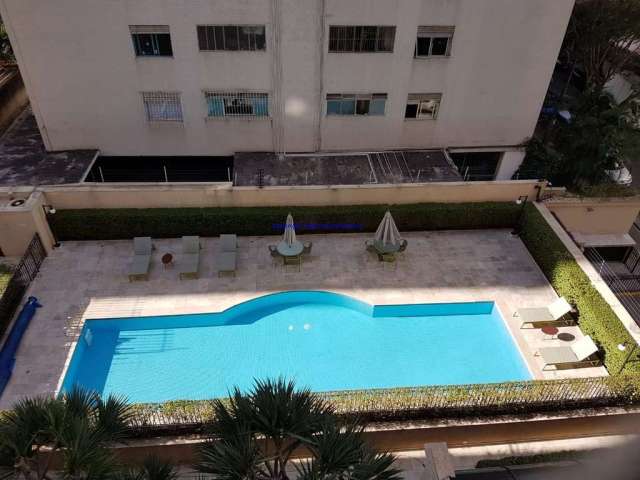 Apartamento 257m², 04 dormitórios (sendo suítes), 05 banheiros e 04 vagas na garagem.  Condomínio com portaria, segurança 24hrs, piscina,