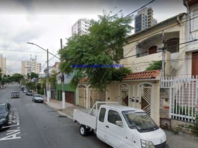 Terreno 767m², 40 vagas na garagem.  Excelente localização entre as Ruas Robertson, Paulo Orozimbo e Antônio Tavares.