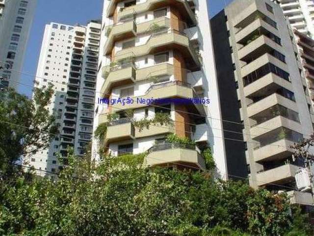 Apartamento Duplex 185m², 02 dormitórios (sendo suítes), 03 banheiros e 03 vagas na garagem.  Condomínio com portaria, segurança 24hrs, piscina, salão