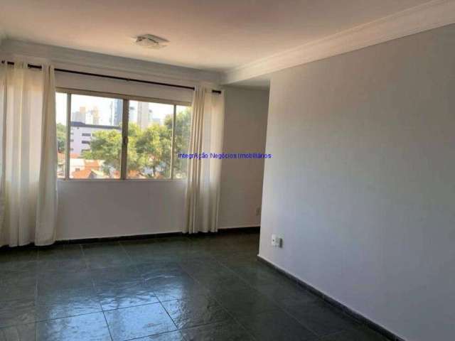 Apartamento 77m², 02 dormitórios, 01 banheiro e 01 vaga na garagem.  Condomínio com portaria, segurança 24hrs, salão de festa, playground e jardim.