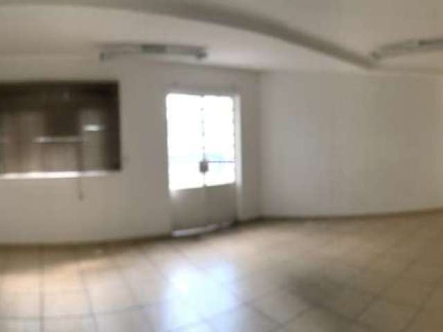 Conjunto Comercial 110m², 03 salas e 02 banheiros.  Condomínio com recepção e segurança 24hrs.  Excelente localização