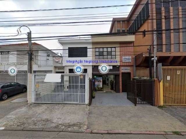 Sobrado 220m², 08 salas, 02 banheiros e 02 vagas na garagem.  Excelente localização á 9 minutos andando para a estação do metrô São Judas;