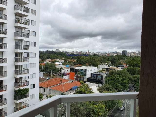 Apartamento 195m², 04 dormitórios (sendo 02 suítes), 03 banheiros e 03 vagas na garagem.  Condomínio com portaria, segurança 24hrs. piscina, salão