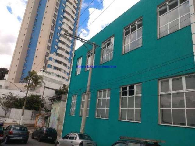 Prédio Comercial 380m², 10 salas e 10 banheiros.  Excelente localização entre a Rua Estevão Barbosa e Travessa João Mathias.