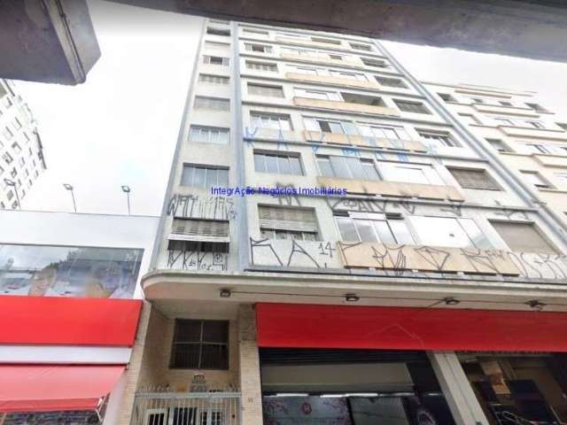 Apartamento 102m², 02 dormitórios (sendo 01 suíte) e 02 banheiros.  Condomínio com portaria 24hrs.  Excelente localização