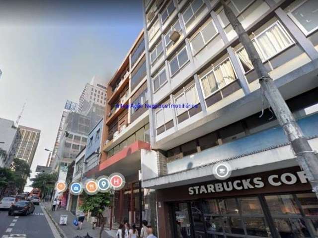 Conjunto Comercial 111m², 02 banheiros.  Condomínio com portaria e segurança 24hrs.  Excelente localização á 4 minutos andando para a estação do metrô