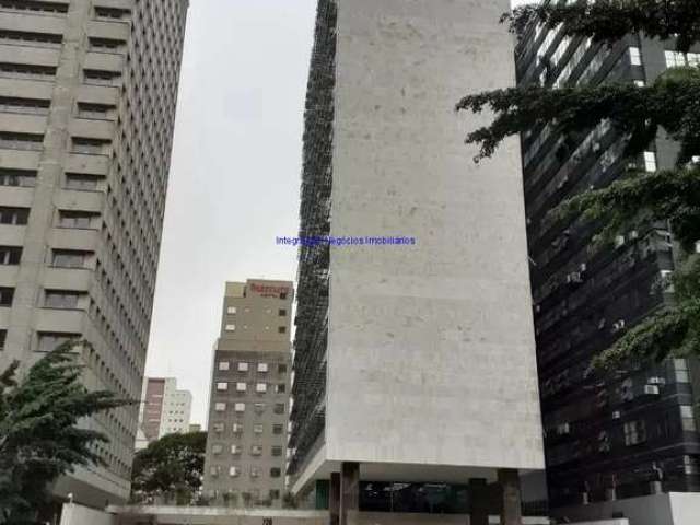 Conjunto Comercial 167m², 02 salas e 03 banheiros.   Condomínio com recepção e segurança 24hrs.  Excelente localização