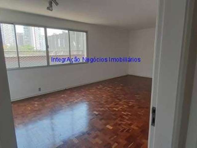 Apartamento 120m², 03 dormitórios (sendo 01 suíte), 02 banheiros e 01 vaga na garagem.  Condomínio com portaria 24hrs e salão de festa.