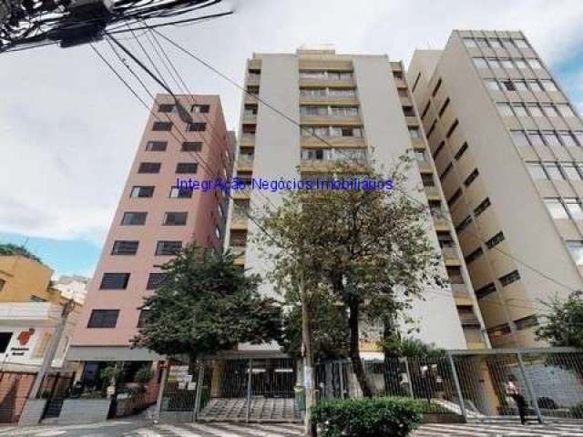 Apartamento 84m², 02 dormitórios, 02 banheiros e 01 vaga na garagem.  Condomínio com  portaria e segurança 24hrs.   Excelente localização entre as Rua