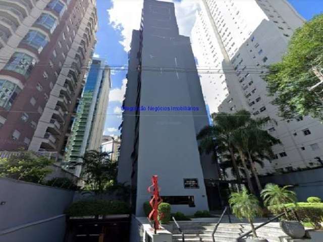 Conjunto Comercial 46m² 1 sala, 1 banheiro e 1 vaga na garagem. Condomínio com  ar-condicionado Central, 3 elevadores sociais.  Excelente localização