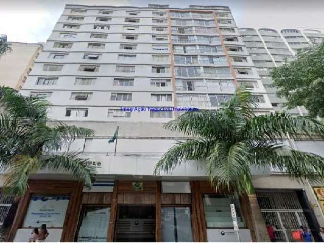 Apartamento 71m² 2 dormitórios, 2 banheiros. Sala ampla, cozinha em L, área de serviço com armário embutido, 2 entradas sendo uma social