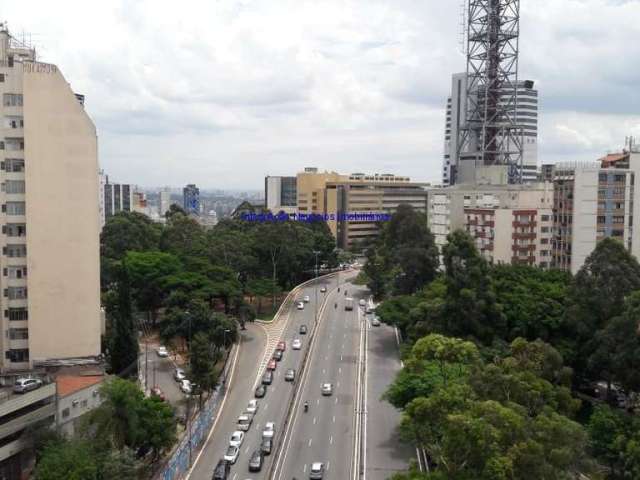 Apartamento 117m², 03 dormitórios (sendo 01 suíte), 03 banheiros e 01 vaga na garagem.    Condomínio com portaria, segurança 24hrs, salão de festa