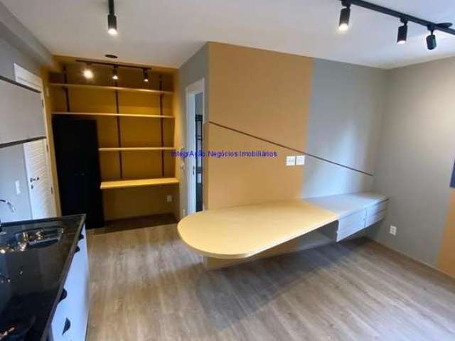 Apartamento 35m², 02 dormitórios e 01 banheiro.