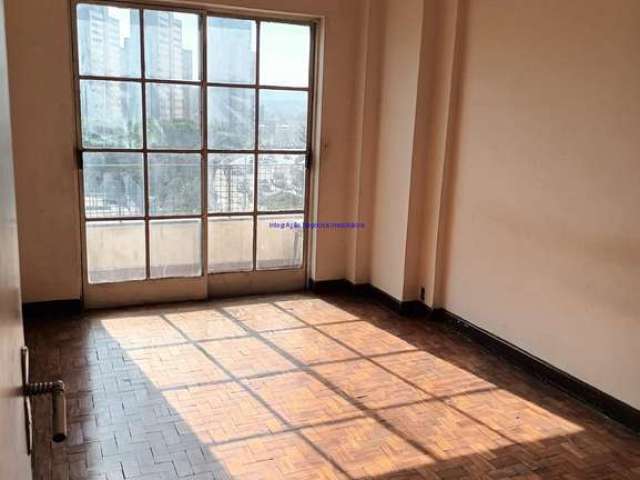 Apartamento 100m², 02 dormitórios e 02 banheiros.  Condomínio com Segurança, Portaria, Salão de festas, Quadra esportiva e Playground.