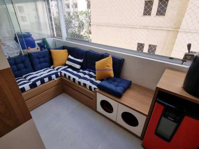 Apartamento MOBILIADO 67m², 01 dormitório, 02 banheiros e 01 vaga na garagem.