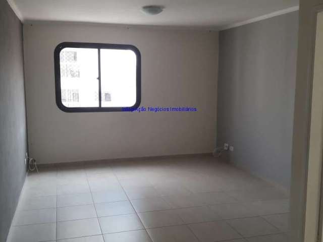 Apartamento 50m², 01 dormitório e 01 banheiro.   Condomínio com portaria e segurança 24h.  Excelente localização, próximo a rua Augusta, Paim