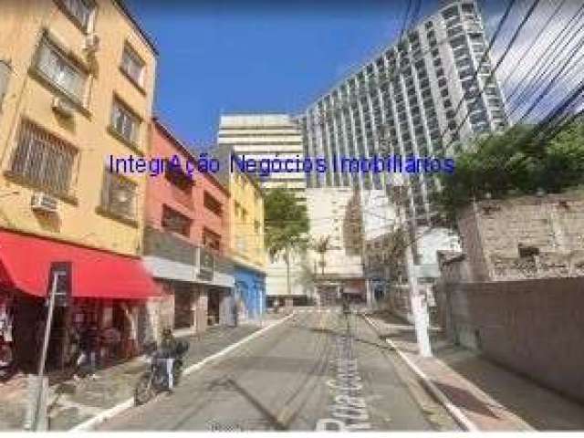 Prédio Comercial 1.000m²; Possui 2 andares com 06 Salas e 07 Banheiros; Imóvel Possui Entrada em Duas Ruas!.  Excelente localização