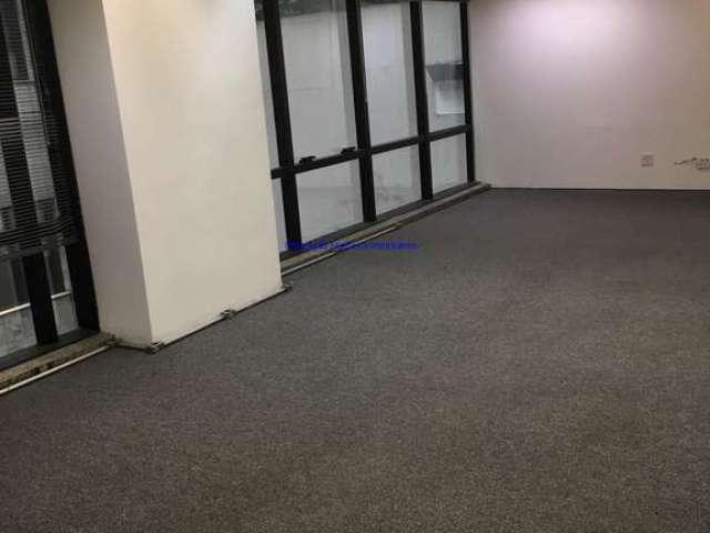 Conjunto comercial 200m², 06 banheiros, 04 vagas na garagem.Ótima localização, MEIO quarterão da Av Paulista. Estamos à disposição.