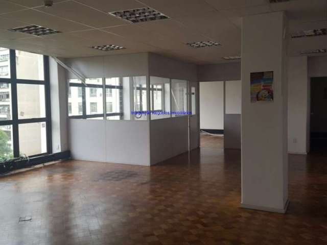 Conjunto Comercial 288m², 05 banheiros, copa e 04 ar condicionado.  Condomínio com recepção.  Excelente localização á 3 minutos andando para a estação