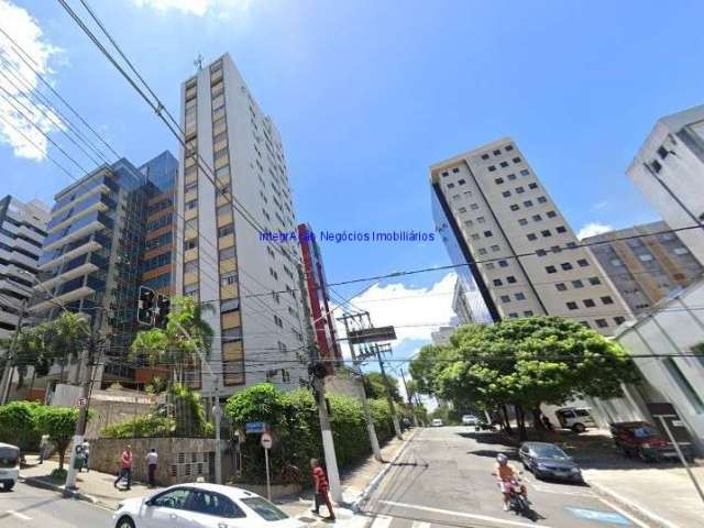 Apartamento 74m², 02 dormitórios e 02 banheiros.  Condomínio com recepção e segurança.  Excelente localização