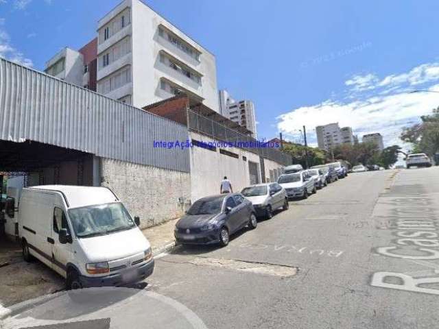 Galpão 500m², 01 banheiro e 10 vagas de garagem.  Ótima localização entre as Ruas Cristóvão Perira, Gutemberg e Avenida Jornalista Roberto Marinho.