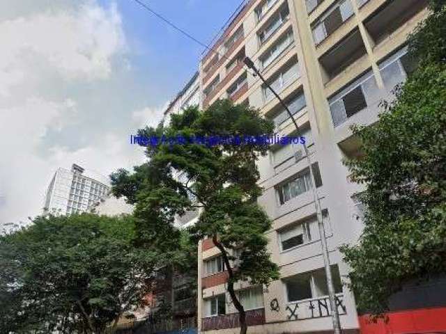 Apartamento Studio 30m² e 01 banheiro.  Condomínio com portaria e segurança.  Excelente localização á 9 minutos andando para a estação do metrô