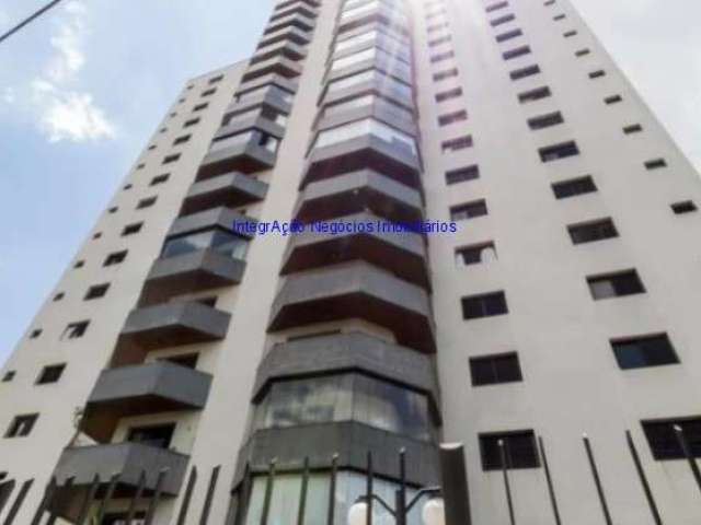 Apartamento 145m², 03 dormitórios (sendo 01 suíte) e 04 banheiros.  Condomínio com Segurança, Portaria, pisina, academia e salão de festas.  Excelente